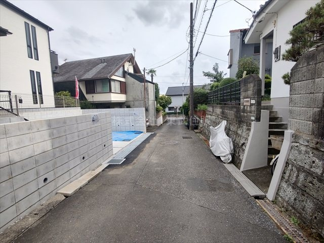 【前面道路含む現地写真】の画像