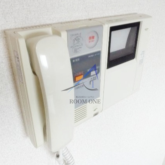 トランスパレントのセキュリティ|モニター付きインターホンです。
