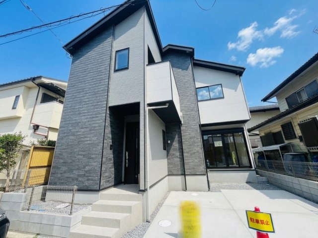 久喜市中妻2期の外観|広々LDK20.7帖！パントリー、ウォークインクローク付きの収納豊富な間取りです♪
※2026年8月撮影