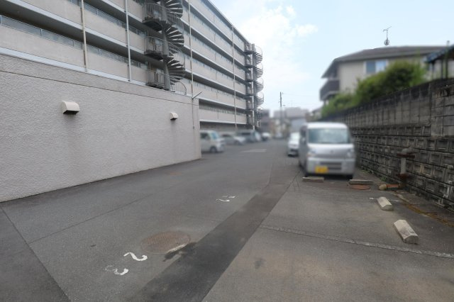 【駐車場】ファミール広島A棟