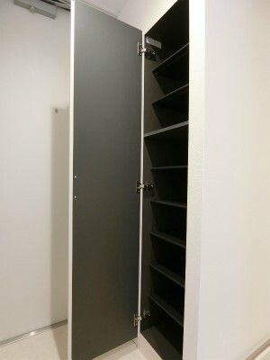 リブリ・大山の玄関