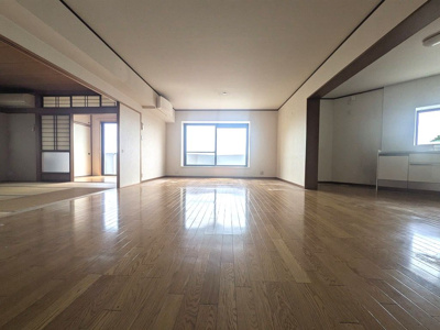 【居間・リビング】 | 東区松崎1丁目戸建