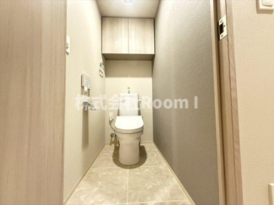 【トイレ】 | K-COURT谷町四丁目 | ゆったりとした空間のトイレです