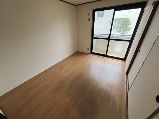 メゾンカトルズ　B棟の子供部屋