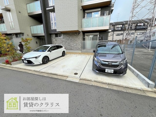 シャーメゾン桜小径 （さくらこみち）の駐車場