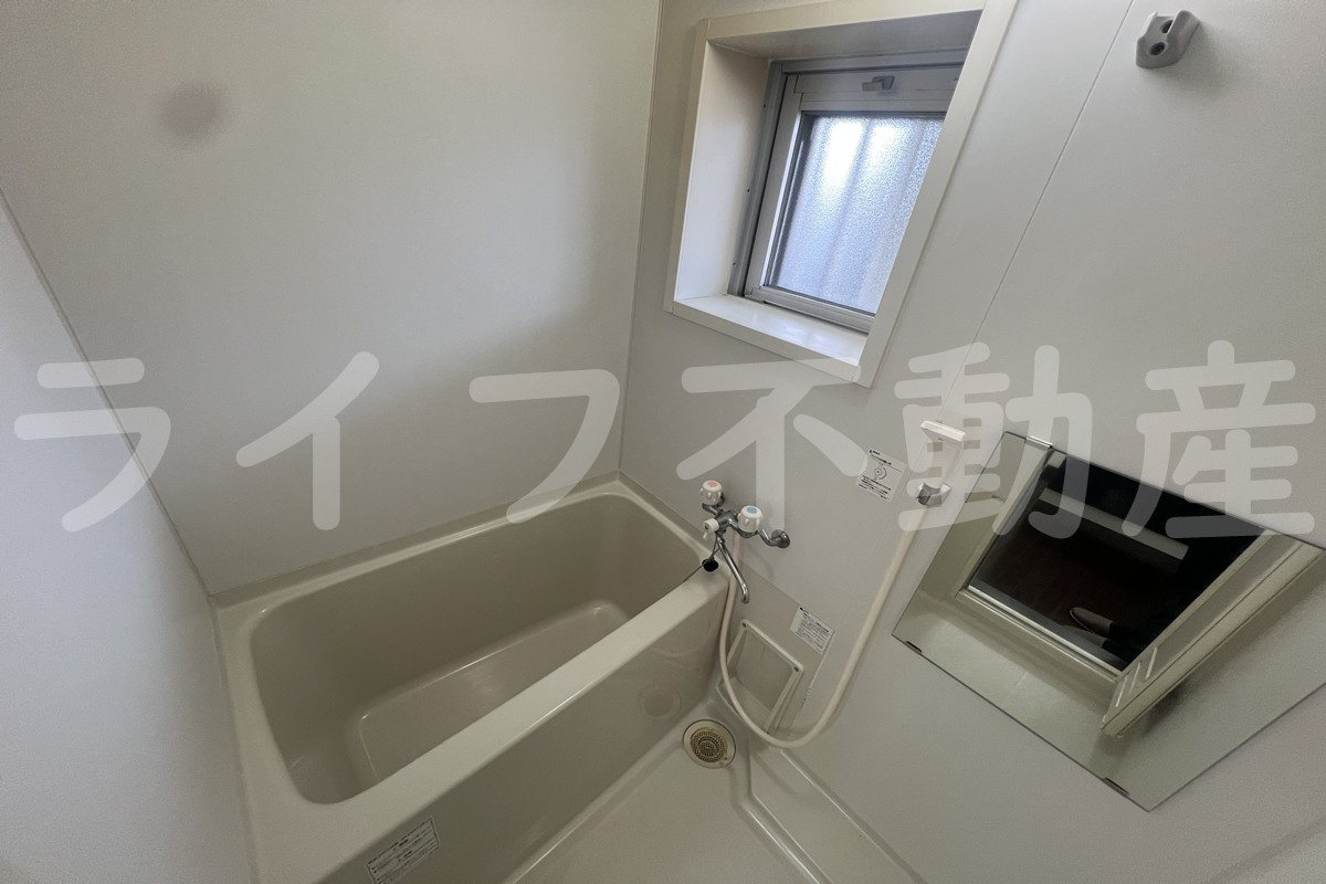 杉浦実業第三ビルの浴室