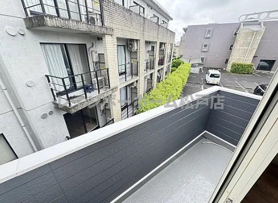 Ｓａｋｕｒａ矢切駅前のバルコニー