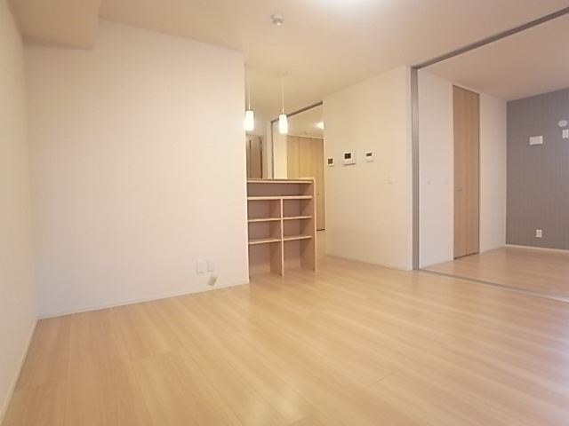 EVISTAGE甲子園の居間・リビング