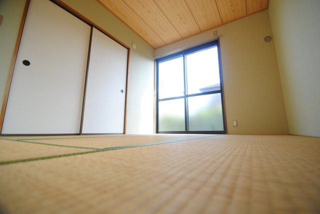 エステート津福の和室