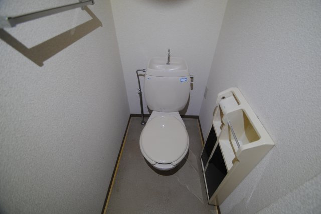 エステート津福のトイレ