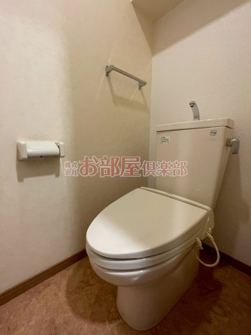 SUNDAY御井駅前のトイレ|コンパクトで使いやすいトイレです