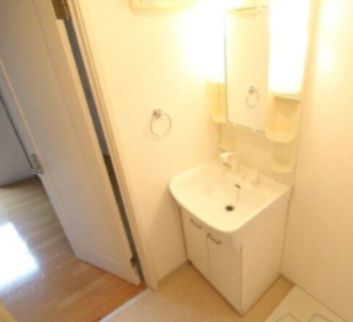 クレフラスト南薫西町の洗面所|使いやすい洗面所です
