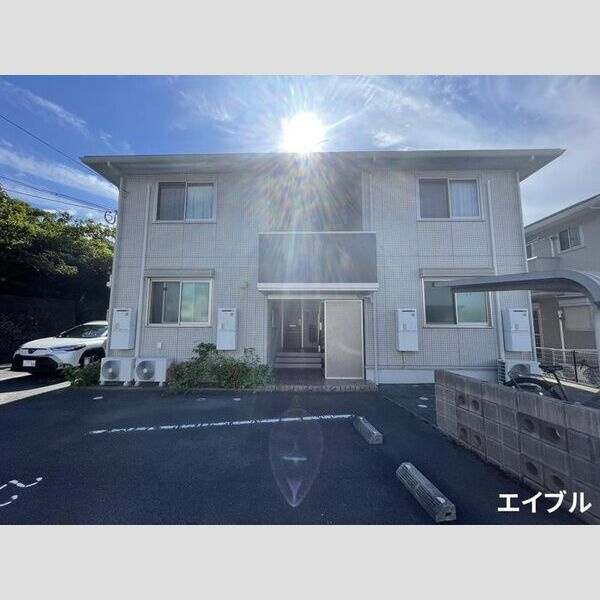 オリーヴァ上津B棟の外観|落ち着いた雰囲気の外観です