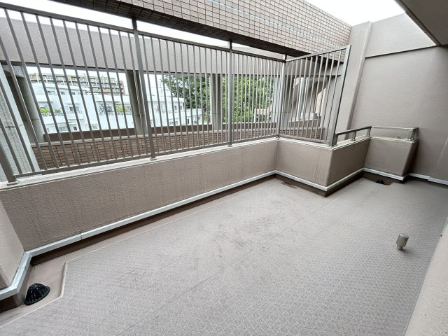 【バルコニー】 | アンビエント西宮仁川アールブリーズ | バルコニー付きです