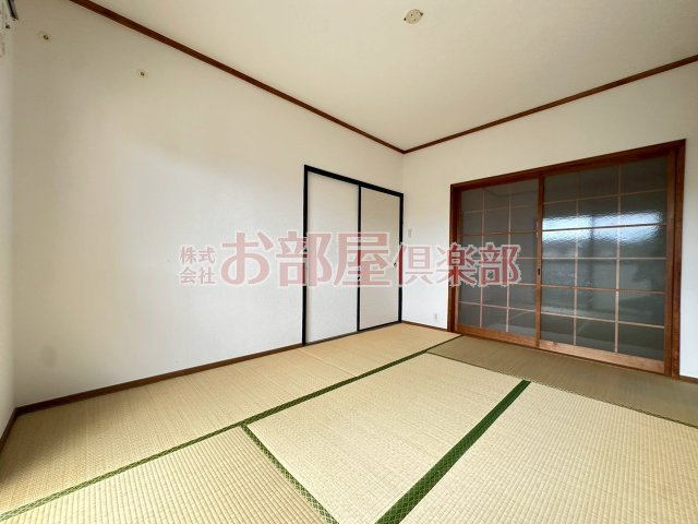 マンションアザレア A棟の和室|日本らしい落ち着いた雰囲気の和室です