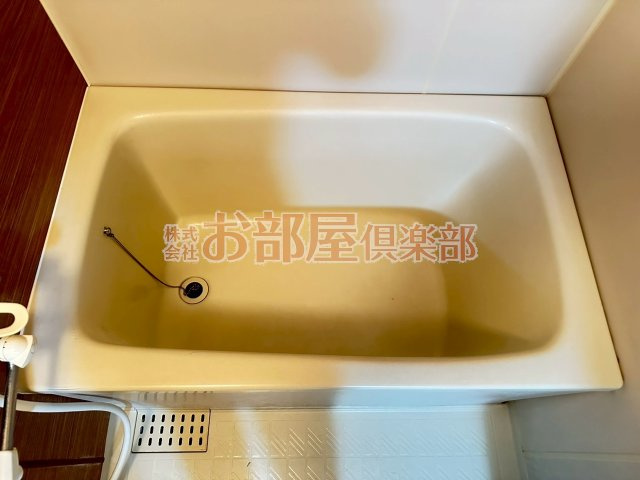マンションアザレア A棟の浴室|ゆったり過ごせるお風呂です