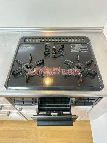 マンションアザレア A棟のキッチン|キッチンです
