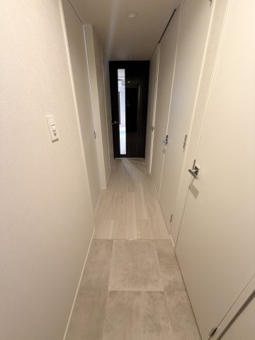 La Perla JiyugaokaⅡの玄関