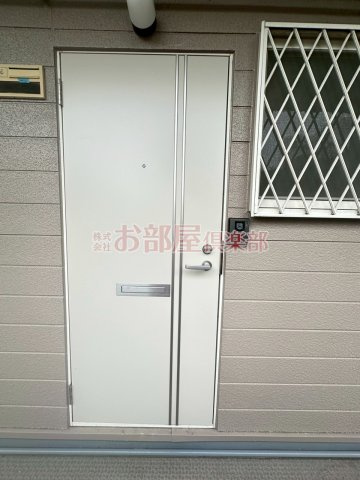 グレースコーポ湯の坂の玄関|明るい玄関です