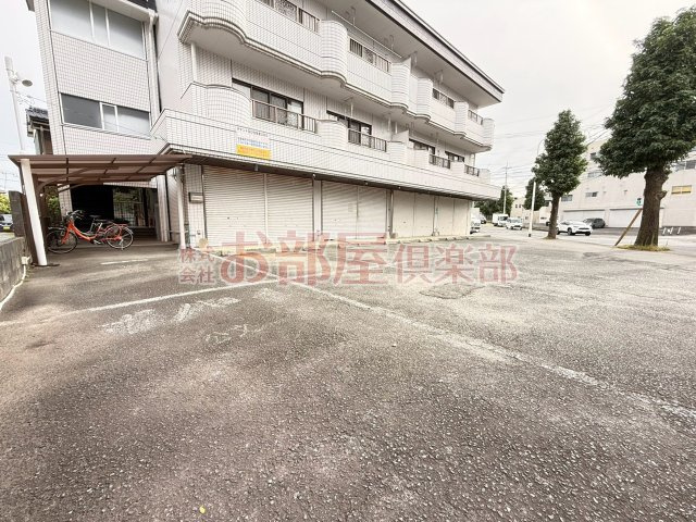 野中ハイツの駐車場|駐車場です