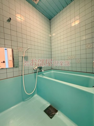 野中ハイツの浴室|コンパクトで使いやすいお風呂です