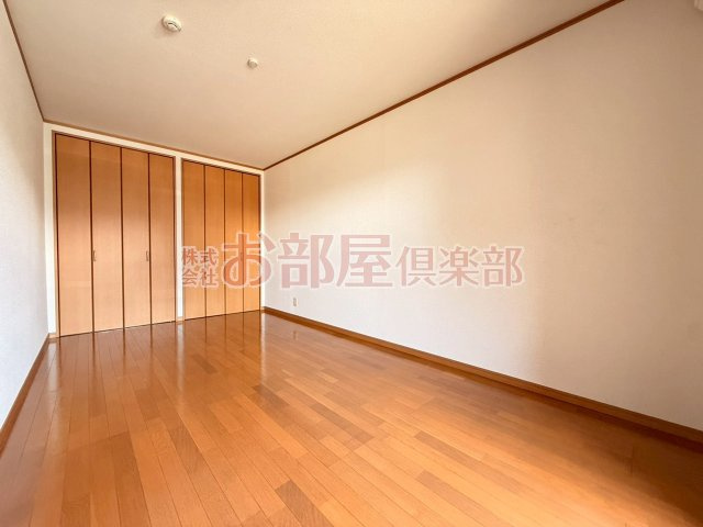 GREEN VIEW I棟の洋室|個人の部屋や寝室として使える洋室です