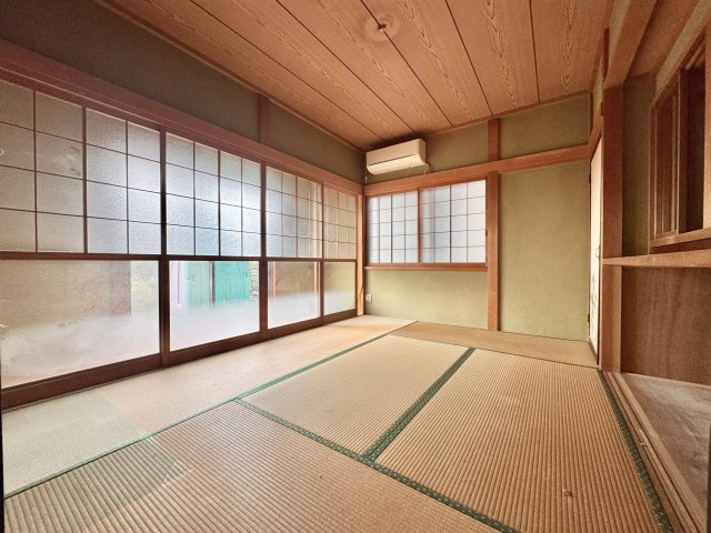 中央区神田町の和室|リフォーム工事中　南面に縁側があります。