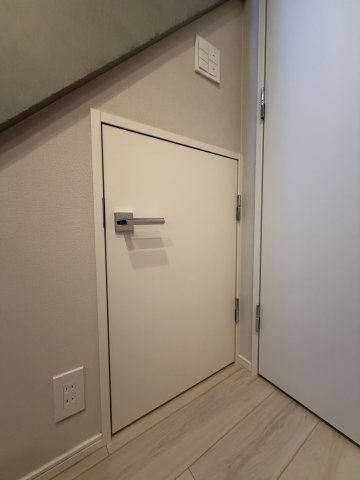 La Perla JiyugaokaⅡの玄関