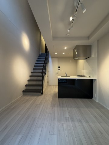 La Perla JiyugaokaⅡの居間・リビング