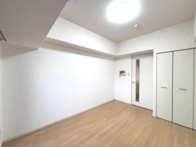 スワンズ神戸三宮イーストの居間・リビング