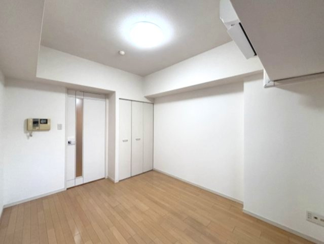 スワンズ神戸三宮イーストの居間・リビング