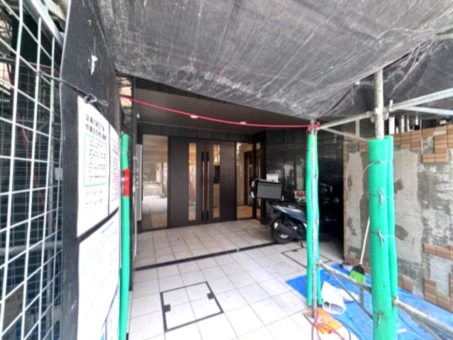 スワンズ神戸三宮イーストのエントランス