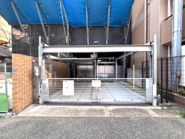 スワンズ神戸三宮イーストの駐車場