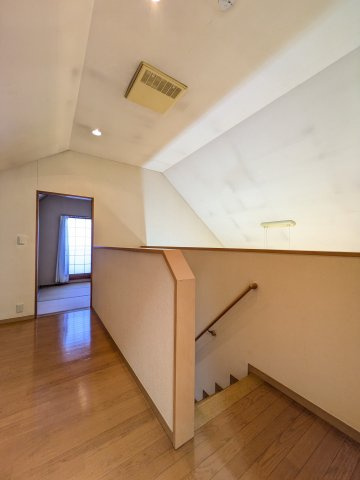 龍舞町戸建（兼事務所）の居間・リビング