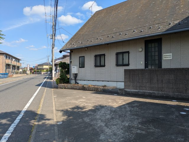 龍舞町戸建（兼事務所）の駐車場
