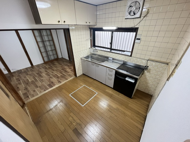 上之貸家のキッチン