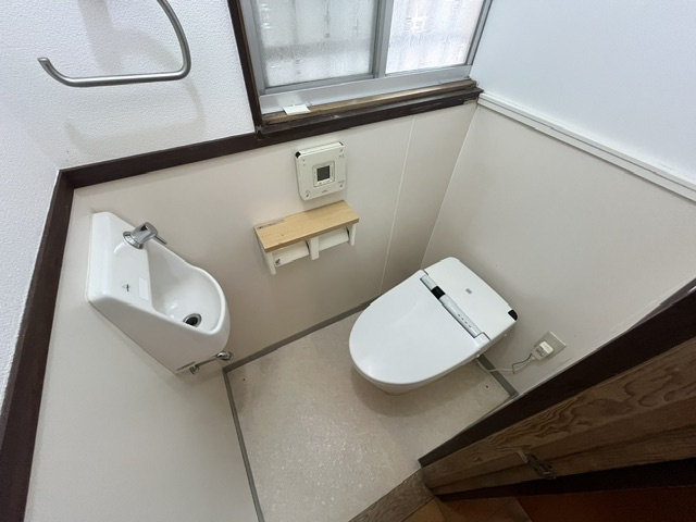 上之貸家のトイレ