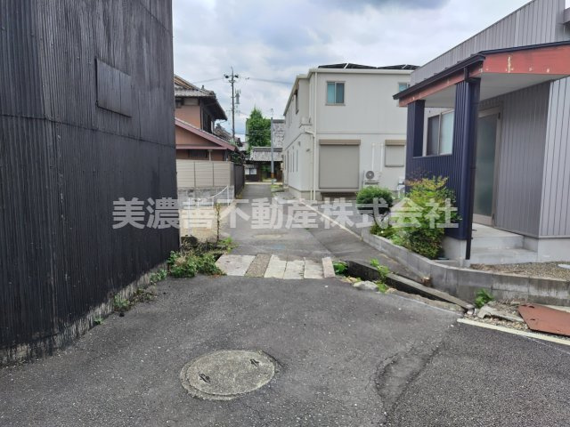 ５７５３９　岐阜市加納新柳町土地の周辺