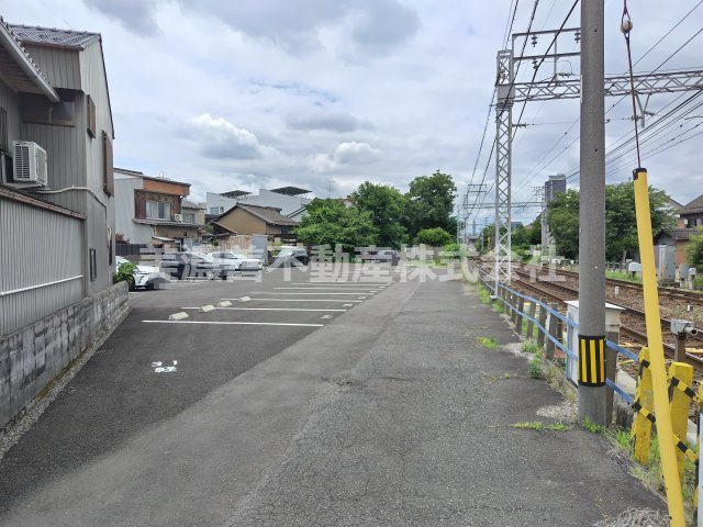 ５７５３９　岐阜市加納新柳町土地の前面道路含む現地写真