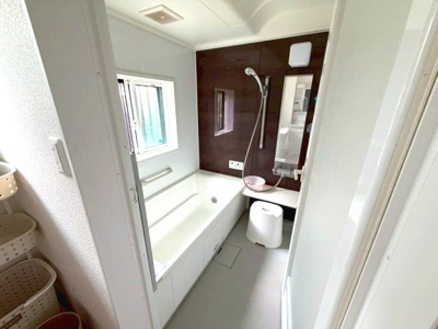 【浴室】 | 伊達郡川俣町字新中町　駐車５台以上可能　4LDK