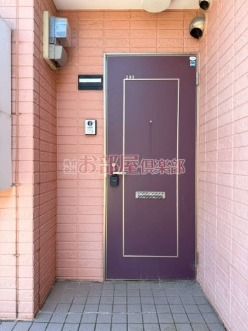 トロイメライⅠの玄関|収納もある玄関です