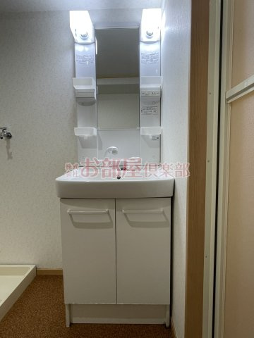 サンシャインコーポの洗面所|広い洗面スペース