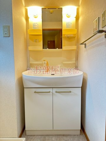 プロスペールSⅡの洗面所|明るい洗面所です
