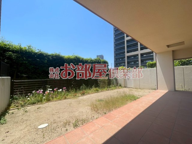 ランドゥール城南の杜のバルコニー|バルコニーがあります