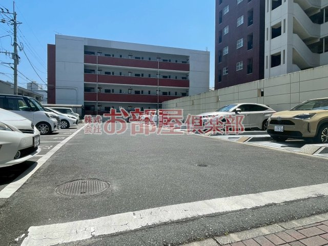 ランドゥール城南の杜の駐車場|駐車場に車を止められます