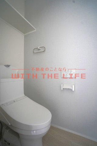 Le cocon江戸屋敷（ルココンエドヤシキ)【キャッシュバック対象物件】のトイレ|同施工会社の類似物件の写真です。
※同シリーズ別物件の写真　※現状優先