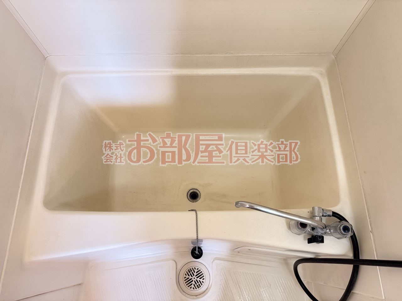コーポ荒川の浴室|落ち着いた空間のお風呂です