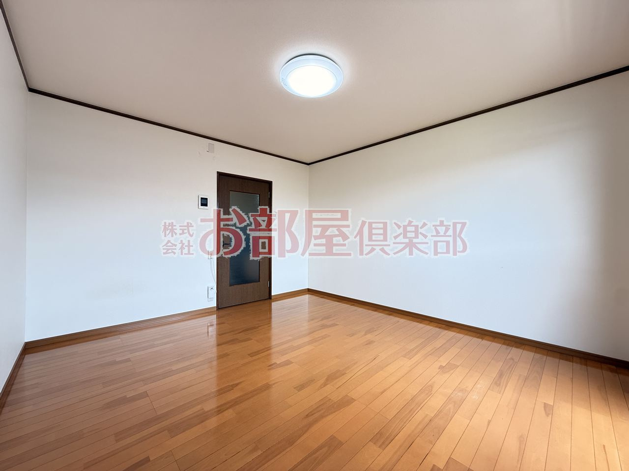 コーポ荒川の洋室|ゆったりした洋室です