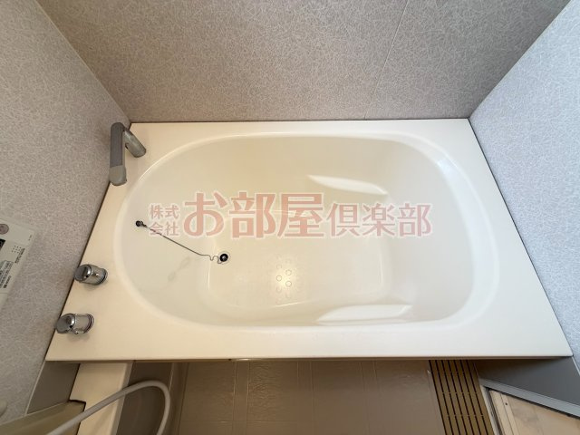 グリーンパーク大善寺Ⅱ　A棟の浴室|ゆったり過ごせるお風呂です