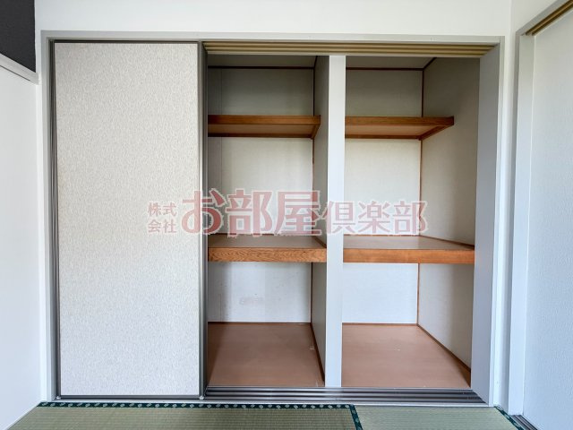 グリーンパーク大善寺Ⅱ　A棟の収納|ちょっとした収納スペースも充実しています